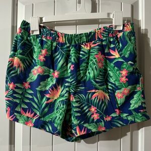 NWOT—GIRLS Floral/Tropical SHORTS-Comfy/Soft material—65% cotton/35% Rayon.